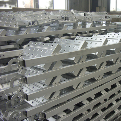 腳手架用的安全爬梯和踏步梯